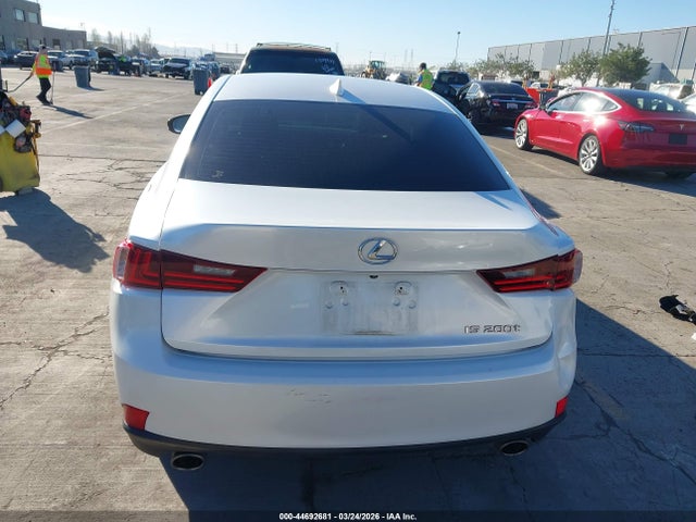 44692681 :رقم المزاد ، JTHBA1D21G5022673 vin ، 2016 Lexus Is 200t مزاد بيع