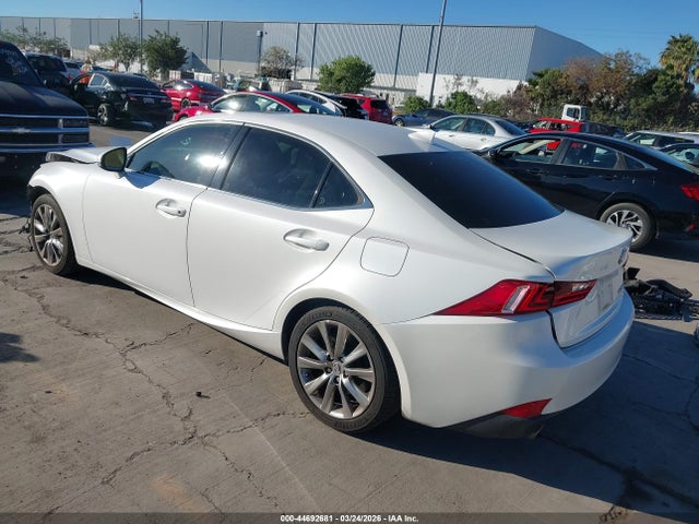 2016 LEXUS IS 200T JTHBA1D21G5022673 Photo 2