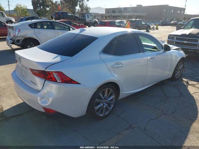 2016 LEXUS IS 200T JTHBA1D21G5022673 Photo 3