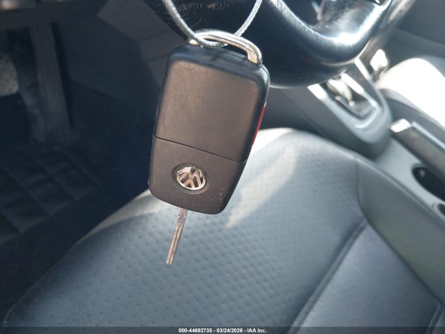 44692735 :رقم المزاد ، 3VWDB7AJ0HM416048 vin ، 2017 Volkswagen Jetta 1.4t Se مزاد بيع