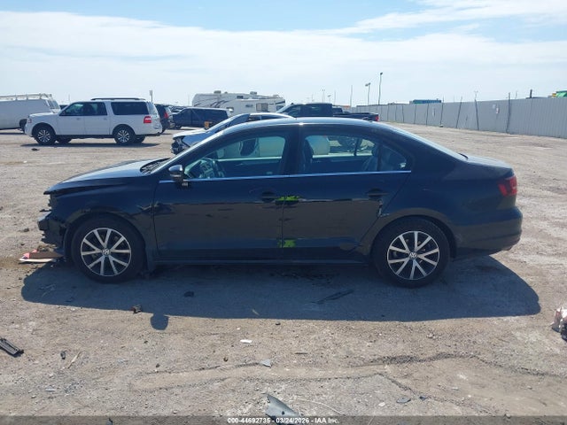44692735 :رقم المزاد ، 3VWDB7AJ0HM416048 vin ، 2017 Volkswagen Jetta 1.4t Se مزاد بيع