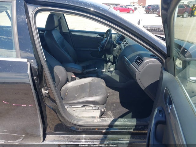 44692735 :رقم المزاد ، 3VWDB7AJ0HM416048 vin ، 2017 Volkswagen Jetta 1.4t Se مزاد بيع