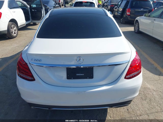 Aukcja sprzedaży 2015 Mercedes-benz C 300, vin: 55SWF4JB9FU087101, numer aukcji: 44692771