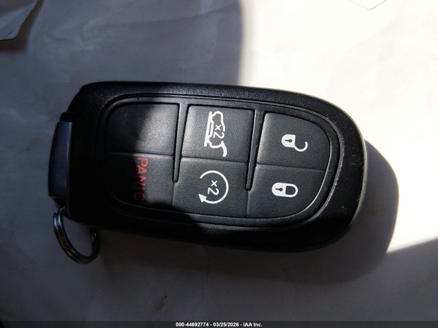 44692774 :رقم المزاد ، 1C4PJMDS6GW174516 vin ، 2016 Jeep Cherokee Limited مزاد بيع