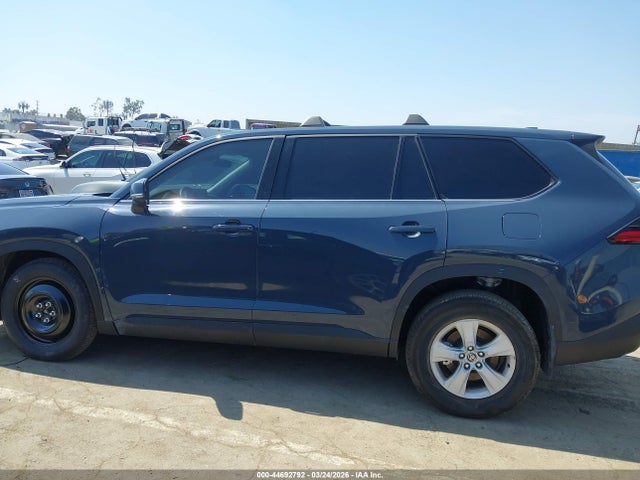 Toyota Grand Highlander Le 2025 5TDAAAA55SS032458 Image 14