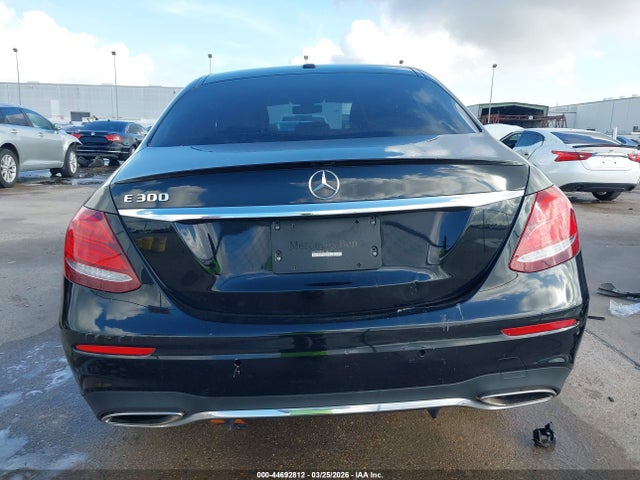 2017 Mercedes-benz E 300 მანქანა იყიდება აუქციონზე, vin: WDDZF4JB3HA108623, აუქციონის ნომერი: 44692812