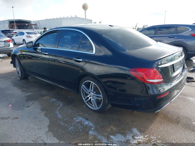 2017 Mercedes-benz E 300 მანქანა იყიდება აუქციონზე, vin: WDDZF4JB3HA108623, აუქციონის ნომერი: 44692812