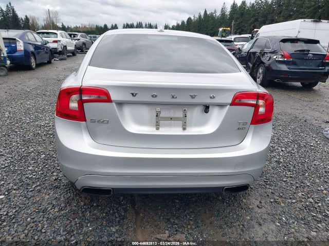 Volvo S60 T5 2014 YV1612FH7E2276830 Image 17