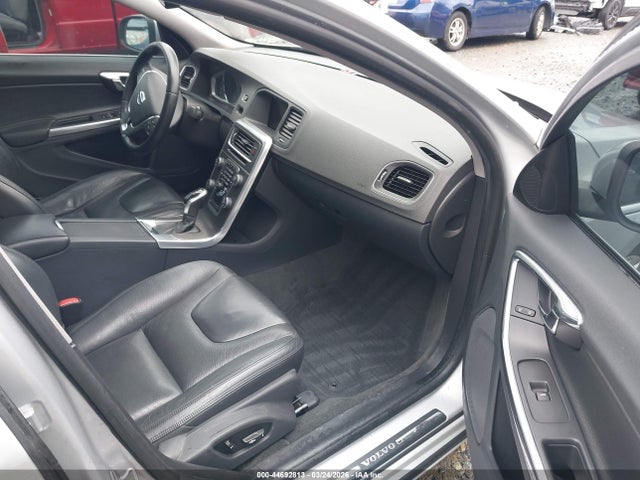 Volvo S60 T5 2014 YV1612FH7E2276830 Image 18