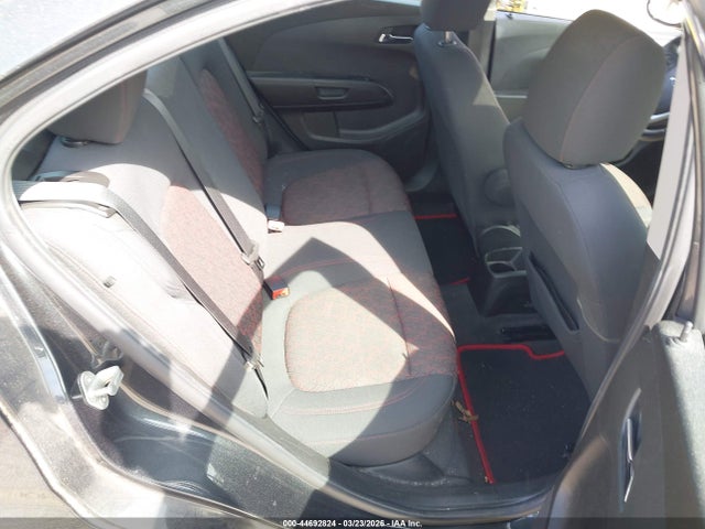 Chevrolet Sonic Lt Auto 2018 1G1JD5SB0J4120128 Image 8