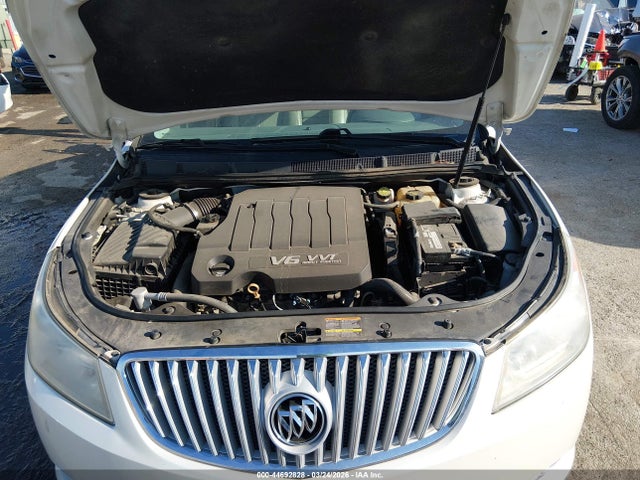 44692828 :رقم المزاد ، 1G4GC5ED8BF116704 vin ، 2011 Buick Lacrosse Cxl مزاد بيع