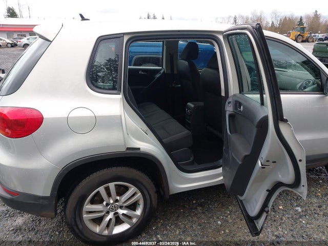 Продаж на аукціоні авто 2012 Volkswagen Tiguan S, vin: WVGAV7AX0CW546501, номер лоту: 44692837