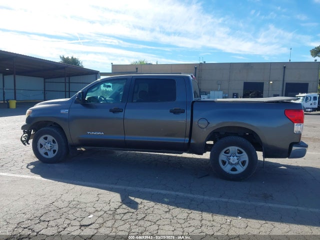 Продажа на аукционе авто 2011 Toyota Tundra Grade 5.7l V8, vin: 5TFDY5F19BX158502, номер лота: 44692843