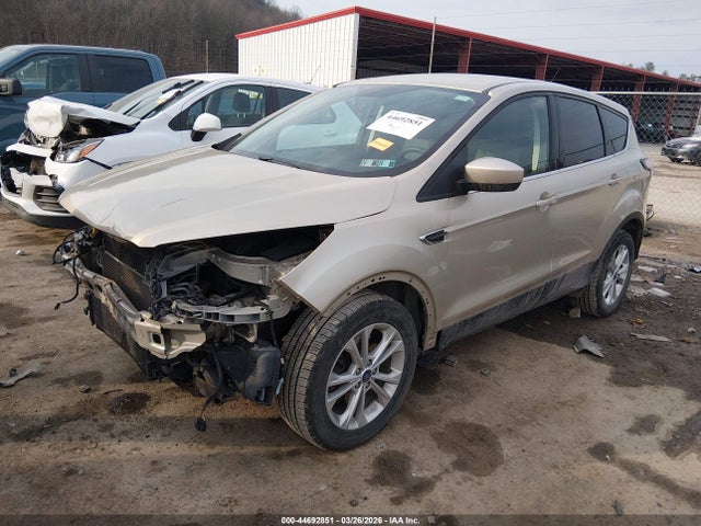 44692851 :رقم المزاد ، 1FMCU9GD9HUA21167 vin ، 2017 Ford Escape Se مزاد بيع