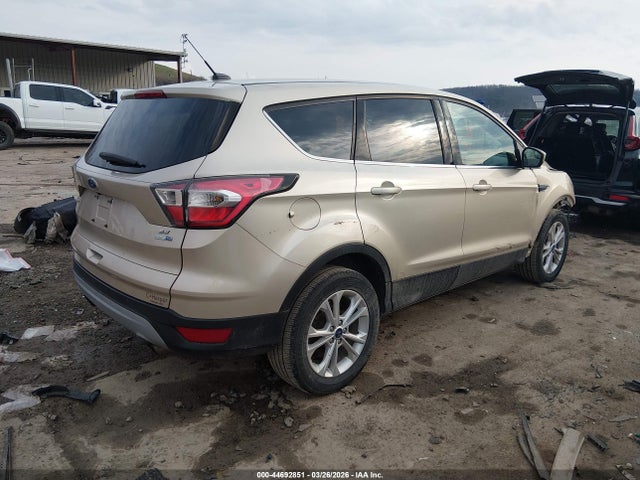 44692851 :رقم المزاد ، 1FMCU9GD9HUA21167 vin ، 2017 Ford Escape Se مزاد بيع