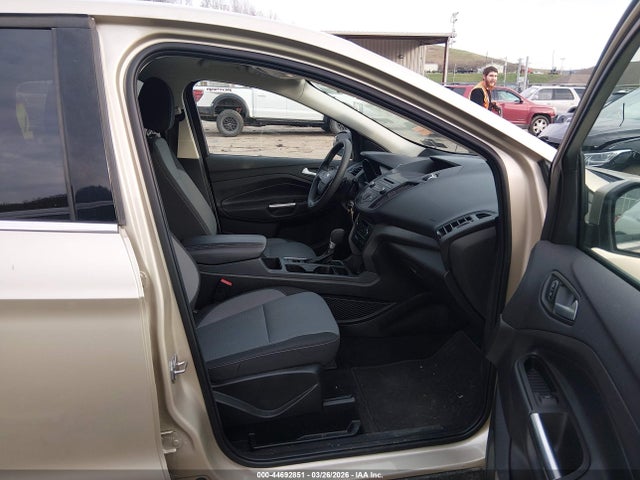 44692851 :رقم المزاد ، 1FMCU9GD9HUA21167 vin ، 2017 Ford Escape Se مزاد بيع