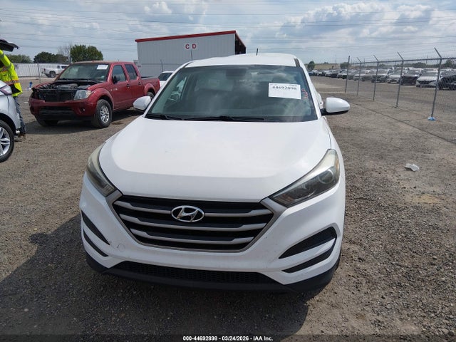 2018 Hyundai Tucson Se მანქანა იყიდება აუქციონზე, vin: KM8J23A49JU694386, აუქციონის ნომერი: 44692898