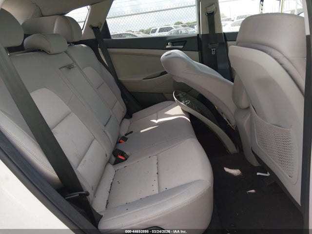 2018 Hyundai Tucson Se მანქანა იყიდება აუქციონზე, vin: KM8J23A49JU694386, აუქციონის ნომერი: 44692898