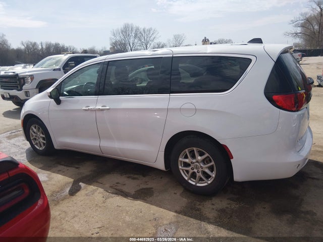 44692923 :رقم المزاد ، 2C4RC1CG4NR153104 vin ، 2022 Chrysler Voyager Lx مزاد بيع