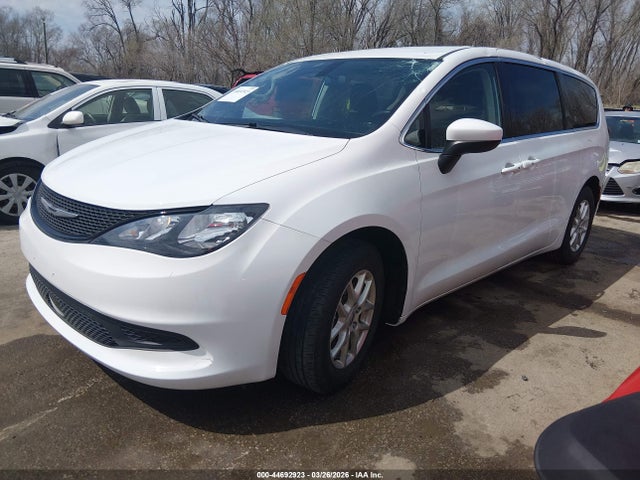 44692923 :رقم المزاد ، 2C4RC1CG4NR153104 vin ، 2022 Chrysler Voyager Lx مزاد بيع