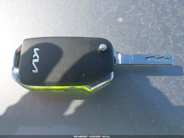 3KPF24AD6PE637070 KIA Forte Lxs