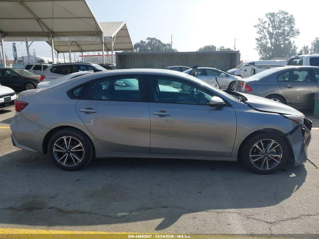 3KPF24AD6PE637070 KIA Forte Lxs