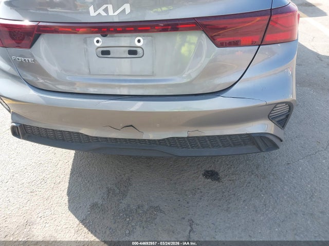 3KPF24AD6PE637070 KIA Forte Lxs