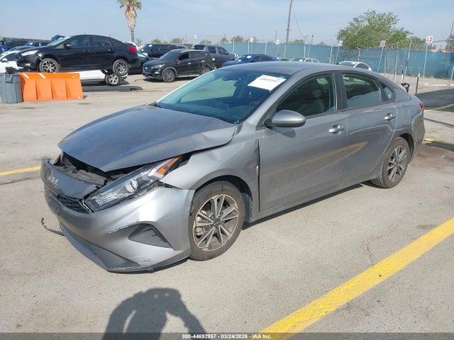 3KPF24AD6PE637070 KIA Forte Lxs