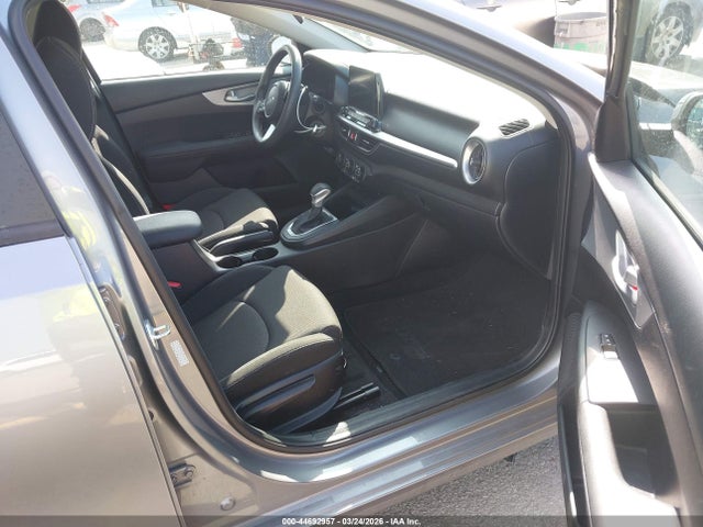 3KPF24AD6PE637070 KIA Forte Lxs