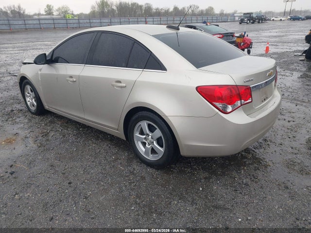 2016 CHEVROLET CRUZE LIMITED 1G1PE5SB6G7138969 Photo 2