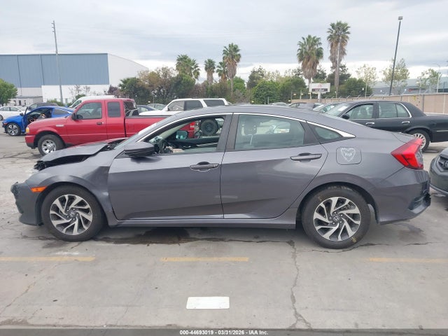 Honda CIVIC EX 2018 19XFC2F70JE209409 Image 13