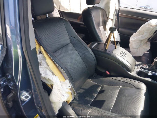 Продажа на аукционе авто 2014 Toyota Highlander Hybrid Limited Platinum V6, vin: 5TDDCRFH8ES006188, номер лота: 44693035