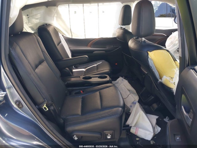 Продажа на аукционе авто 2014 Toyota Highlander Hybrid Limited Platinum V6, vin: 5TDDCRFH8ES006188, номер лота: 44693035