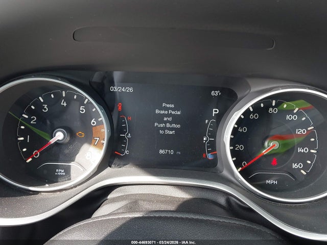 3C4NJCBB3JT226668 Jeep Compass Latitude Fwd