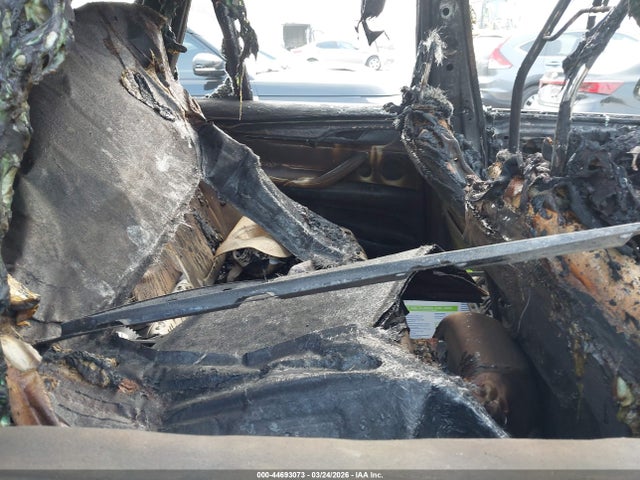 44693073 :رقم المزاد ، 5UXKR2C54F0H38234 vin ، 2015 Bmw X5 Sdrive35i مزاد بيع