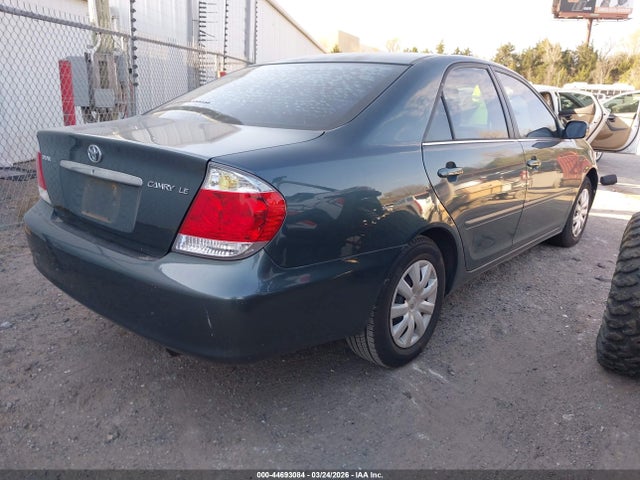 2005 TOYOTA CAMRY 4T1BE32K95U102709 Photo 3