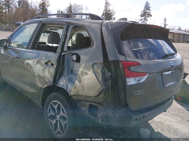 Продаж на аукціоні авто 2019 Subaru Forester Premium, vin: JF2SKAGC6KH468278, номер лоту: 44693086