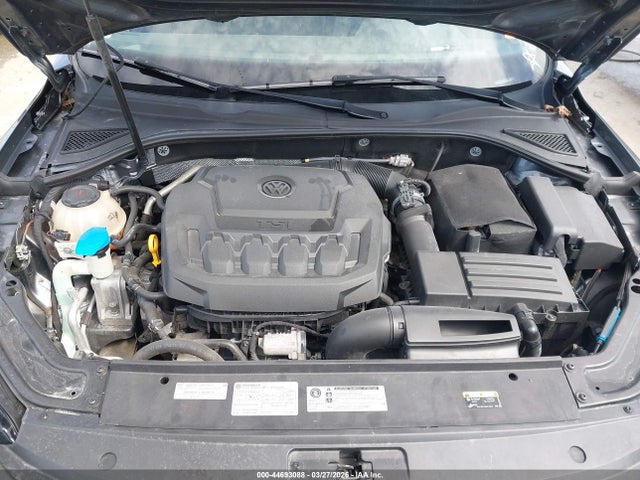 Aukcja sprzedaży 2018 Volkswagen Passat 2.0t R-line/2.0t S, vin: 1VWAA7A30JC014240, numer aukcji: 44693088
