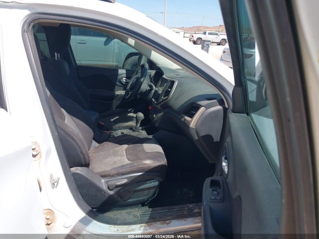 44693097 :رقم المزاد ، 1C4PJLAB7GW107339 vin ، 2016 Jeep Cherokee Sport مزاد بيع