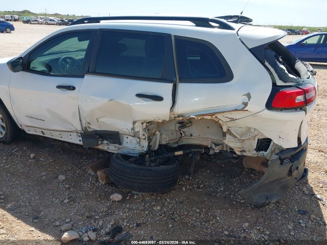 44693097 :رقم المزاد ، 1C4PJLAB7GW107339 vin ، 2016 Jeep Cherokee Sport مزاد بيع