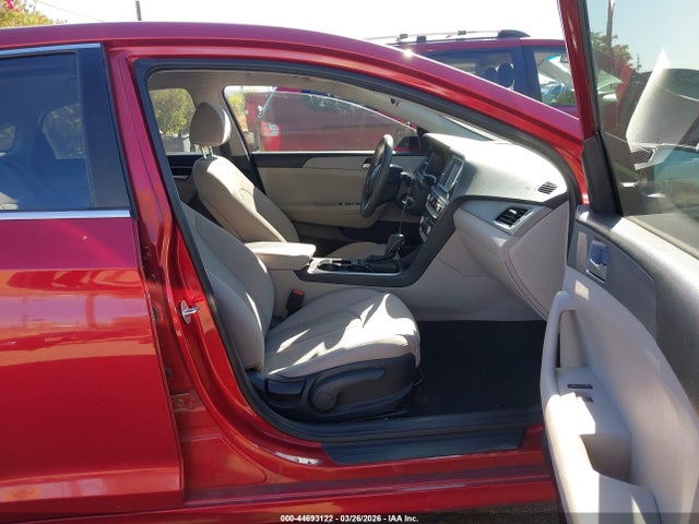 5NPE24AFXJH598645 Hyundai SONATA SE