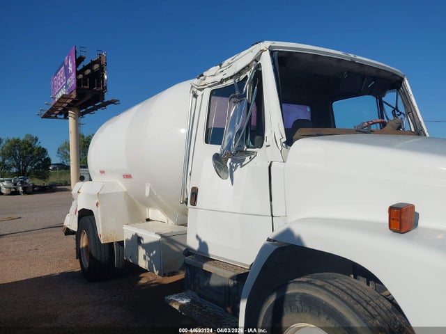 2002 Freightliner Medium Conventional Fl70 მანქანა იყიდება აუქციონზე, vin: 1FVABTAK62DJ50825, აუქციონის ნომერი: 44693124
