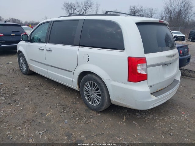 2014 CHRYSLER TOWN & COUNTRY 2C4RC1CG8ER273326 Photo 2