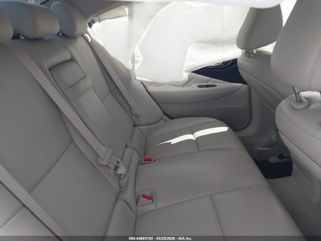 2017 Infiniti Q50 3.0t Premium მანქანა იყიდება აუქციონზე, vin: JN1EV7AR4HM834065, აუქციონის ნომერი: 44693182