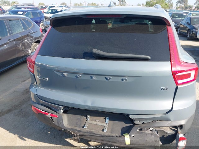 Volvo Xc40 T4 Momentum 2020 YV4AC2HK4L2245385 Image 16