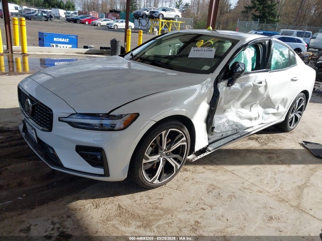 2023 VOLVO S60 7JRL12TW7PG231244 Photo 1