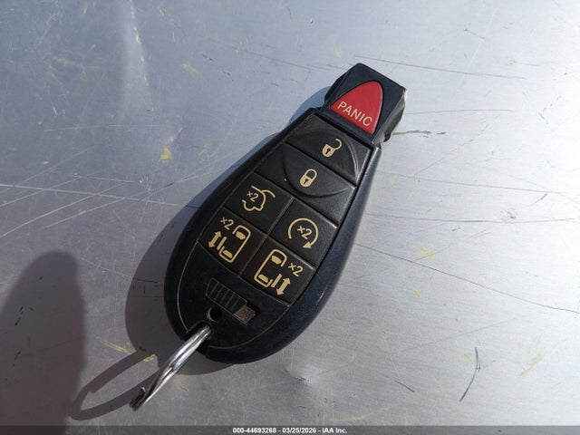 44693268 :رقم المزاد ، 2A8HR54P58R728730 vin ، 2008 Chrysler Town & Country Touring مزاد بيع