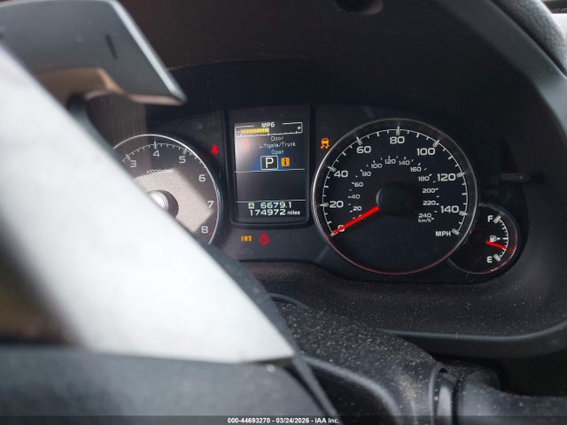 44693270 :رقم المزاد ، 4S4BRCKC6D3221464 vin ، 2013 Subaru Outback 2.5i Limited مزاد بيع