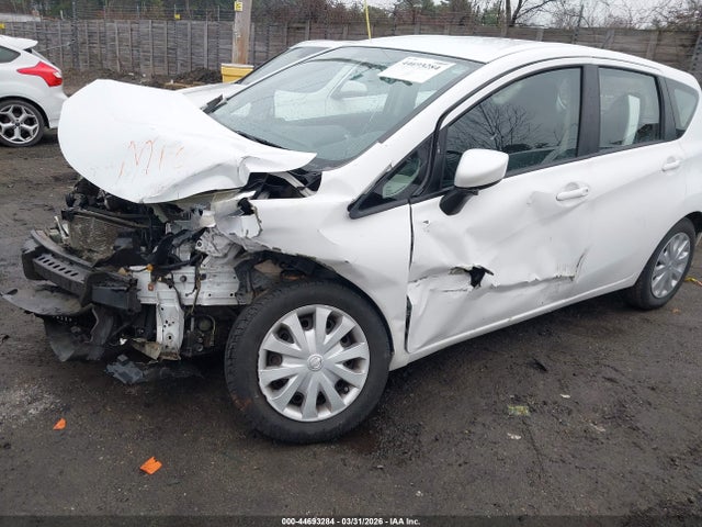 Nissan Versa Note S Plus 2015 3N1CE2CP9FL427288 Image 2