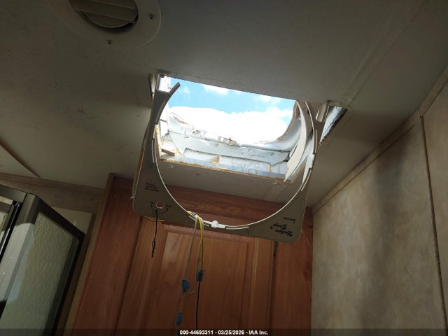 Продажа на аукционе авто 2009 Jayco Eagle, vin: 1UJCJ02R391LC0096, номер лота: 44693311